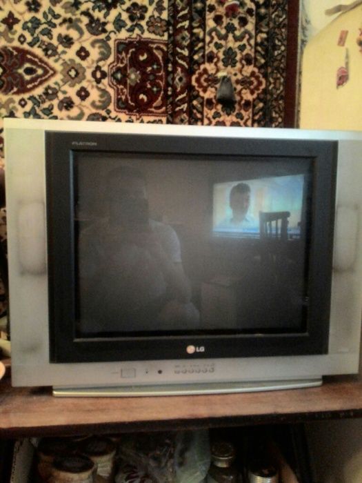 Продам телевизор