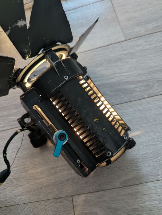 Dedolight профессиональный свет