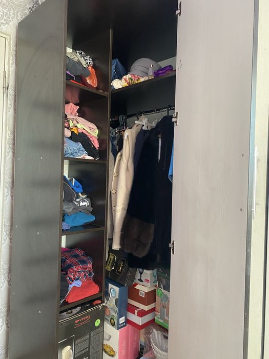 Продам углавой шкаф