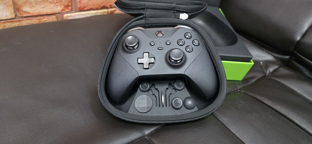 Xbox Elite Series 2 Controller Stare Excelenta, Toate Accesoriile,