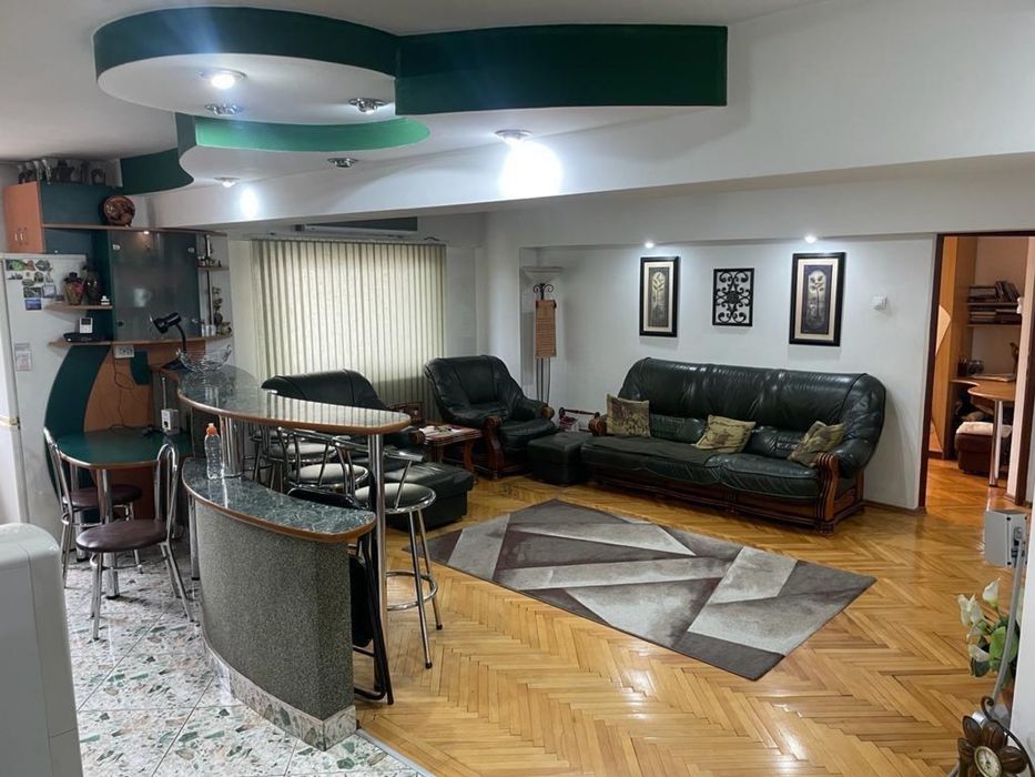 Dau in chirie ap 4 camere Zona Big Manastur