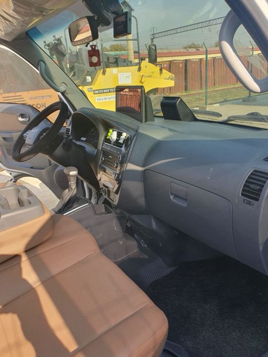 KIA Bongo 3 polniy ful 2024 yili nalichida 7000 probek