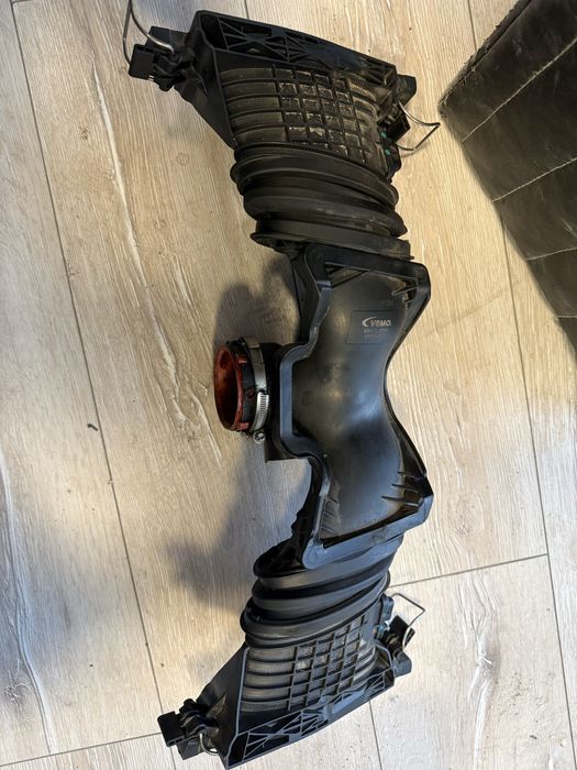 пеперуда  200€ Код 642 9G tronic