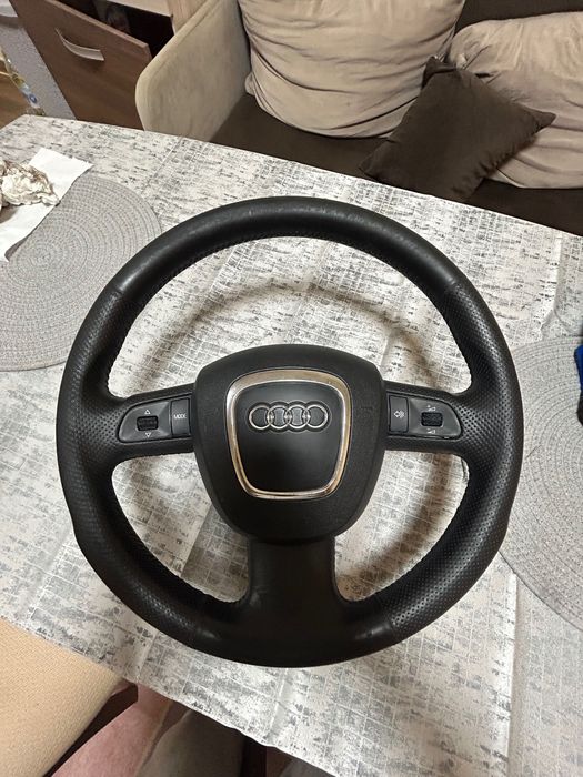 Мулти ВОЛАН за Ауди а4 б7 перфориран в топ състояние