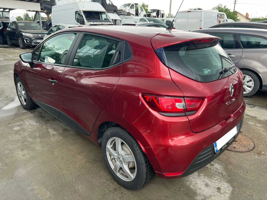 Renault Clio 4 facelift 2019 Avariat 0.9 tce 106.000 km aer conditionat bose usor avariat deplasabil