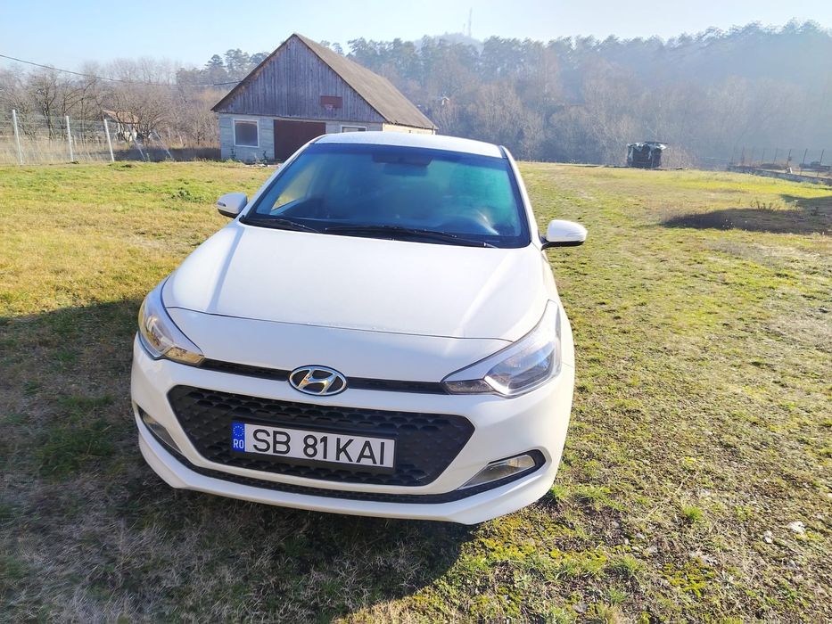 Vând mașină: Hyundai i20, an 2018, Motor 1,2 benzina - 162,115 Km