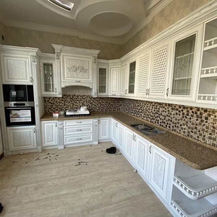 Кухние  мебель  класика хаетек неоклассика на заказ