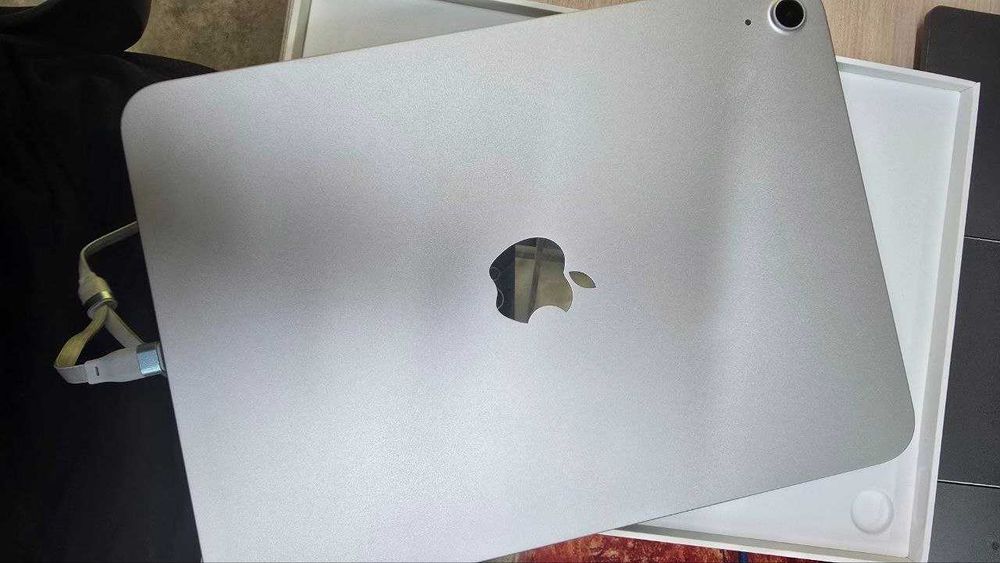 Apple Ipad 11 поколение Wi-Fi ЛОТ: 109/4400