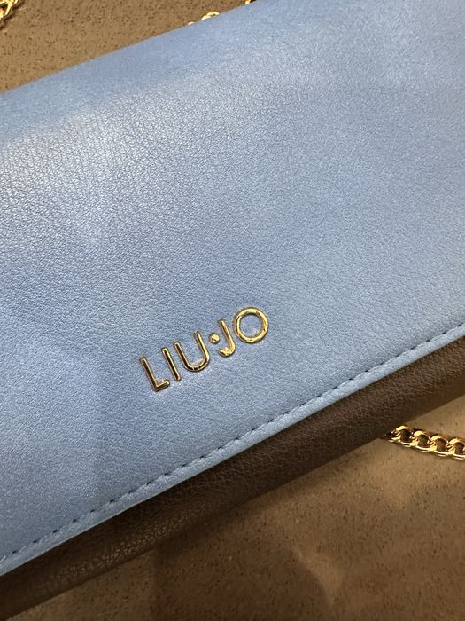 Armani exchenge ,Guess, Replay, Liu Jo, Love Moschino