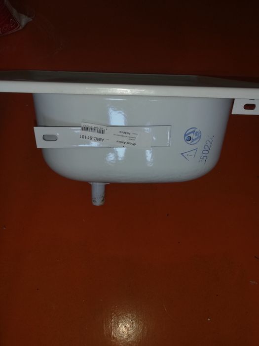 Продам кухонную мойку