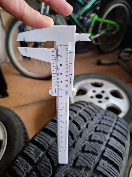 Vand jante cu cauciucuri de iarna