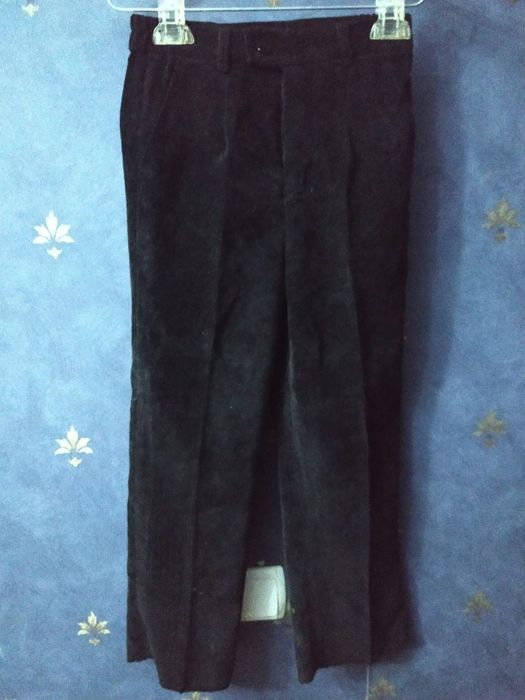 Новый вельветовый тройка костюм на 7-9 лет