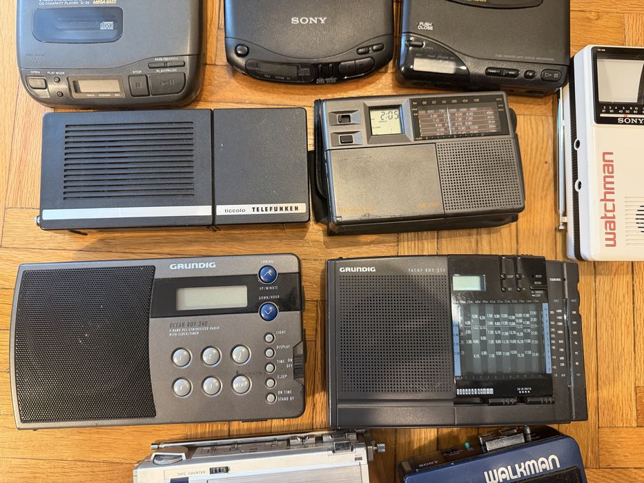 Radio uri de colectie Grundig Siemens Discman walkman radioamatori