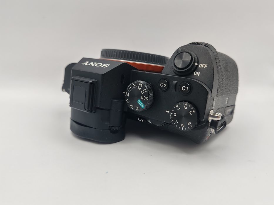 Doar 9463 CADRE! Kit Sony a7 II + obiectiv Sony 50mm F1.8