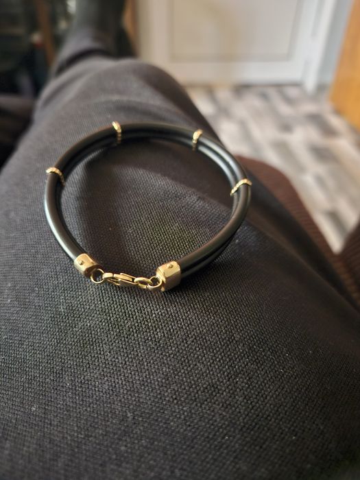 Златна гривна 14к 4грама  злато и силикон в много добро състояние