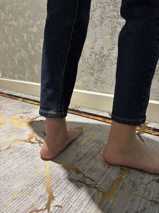 Продам брюки на 8-9 лет