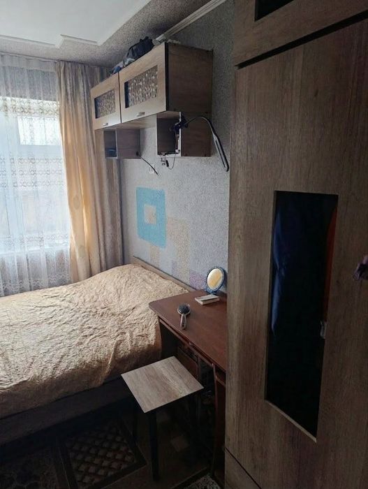 Меняю 3х и 2х ком.кв.на коттедж или дом в районе 21 школы или горсети
