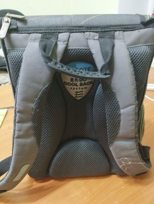 Продам рюкзак для младших классов