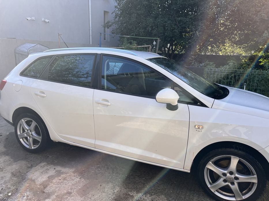Seat Ibiza 1.6 Tdi (105 CP) -2011 - unic proprietar in Romania