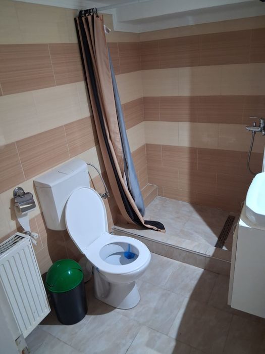 Închiriez garsoniera la casa
