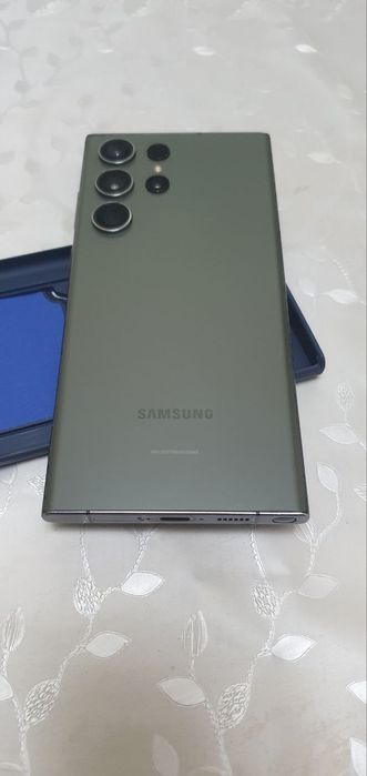 Продам Samsung s23 ultra состояние хорошее