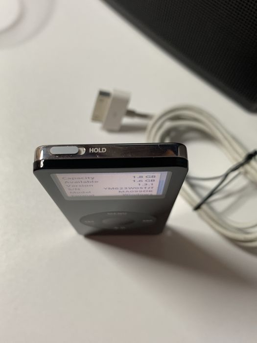 Apple iPod NANO 1 Black 2GB Model A1137 Multimedia Music Mp3 Player