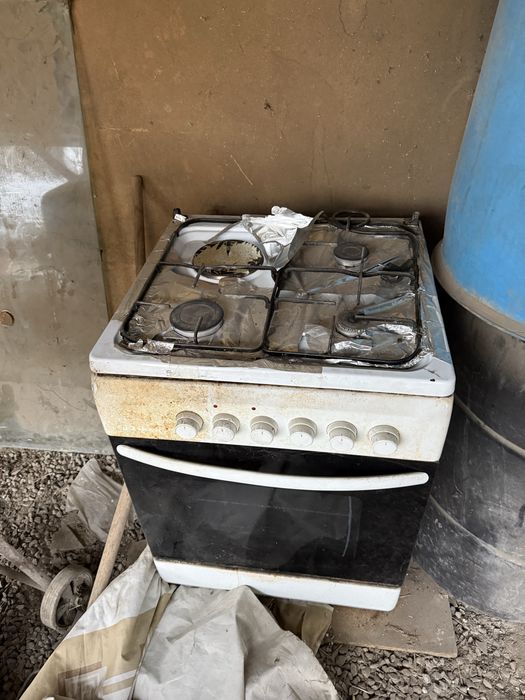 Продаю газовую плиту