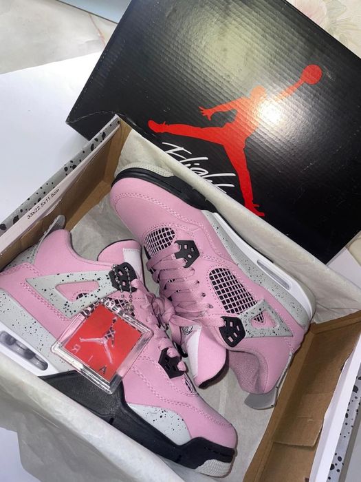 Pantofi sport de culoare roz, model Air Jordan 4 Retro Orchid mărimea 37,5