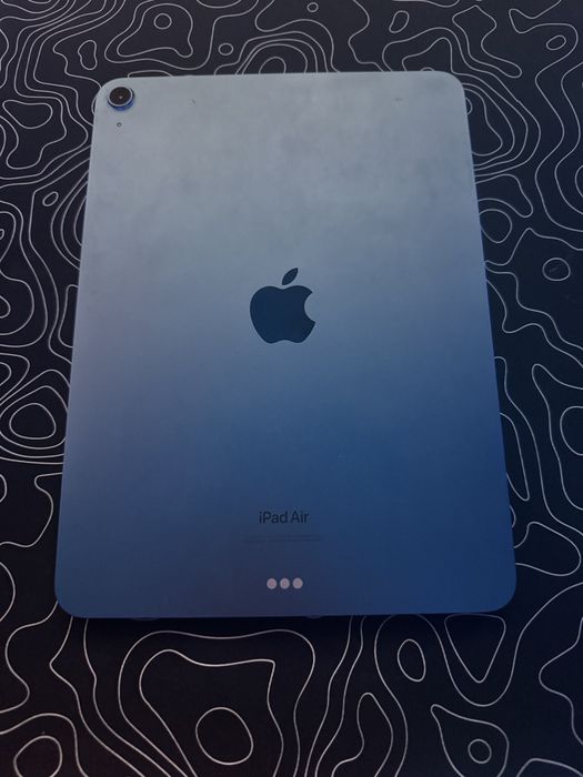 Планшет Apple iPad Air 2022