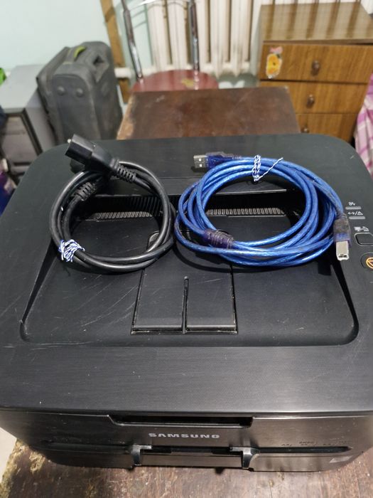 Лазерныи принтер Самсунг ML2525 продам !!