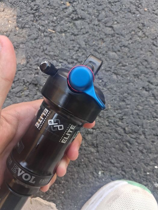 Șoc spate fox deluxe