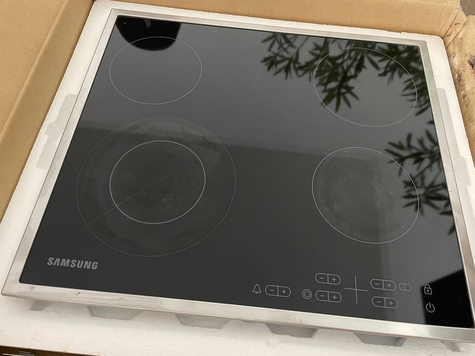 Plită electrică SAMSUNG
