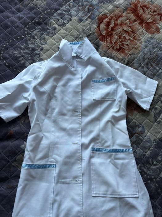 Отдам медицинский халат