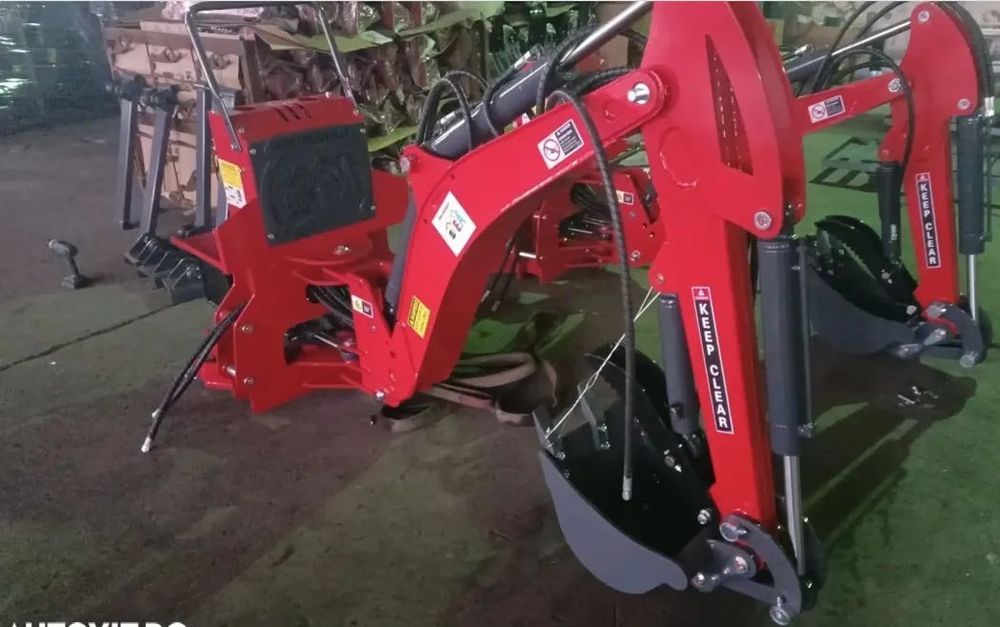 Retroexcavator pentru tractor LW-6 25-35 CP