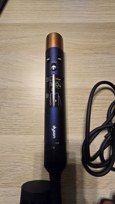Dyson multistyler airwrap i.d. Model 2025