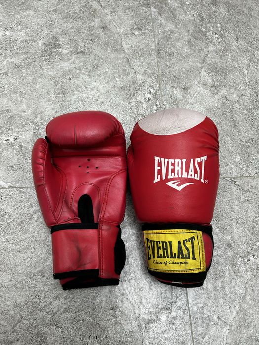 Боксерские перчатки