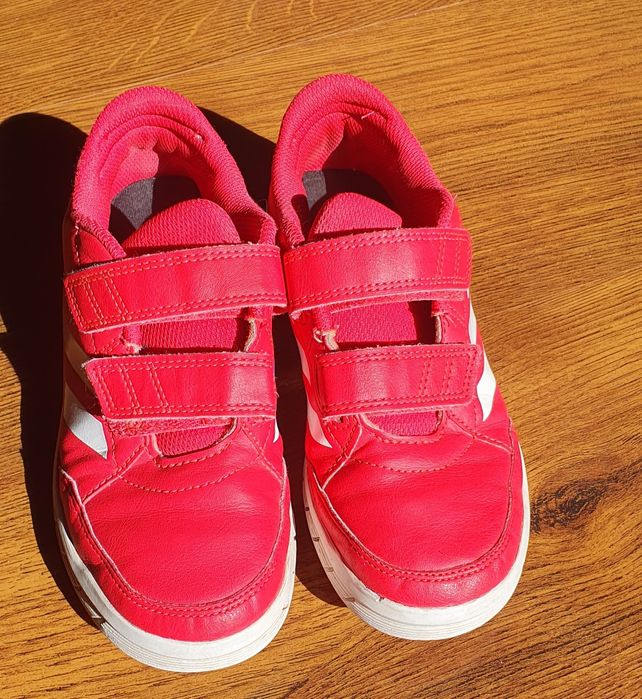 Adidas 33 кожени маратонки с лепенки