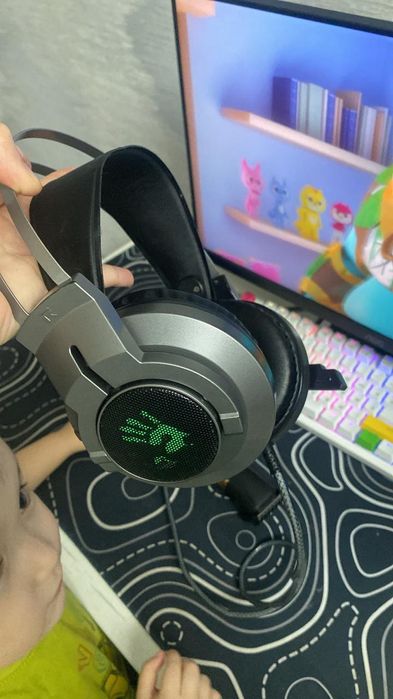 Продам наушники Bloody G437