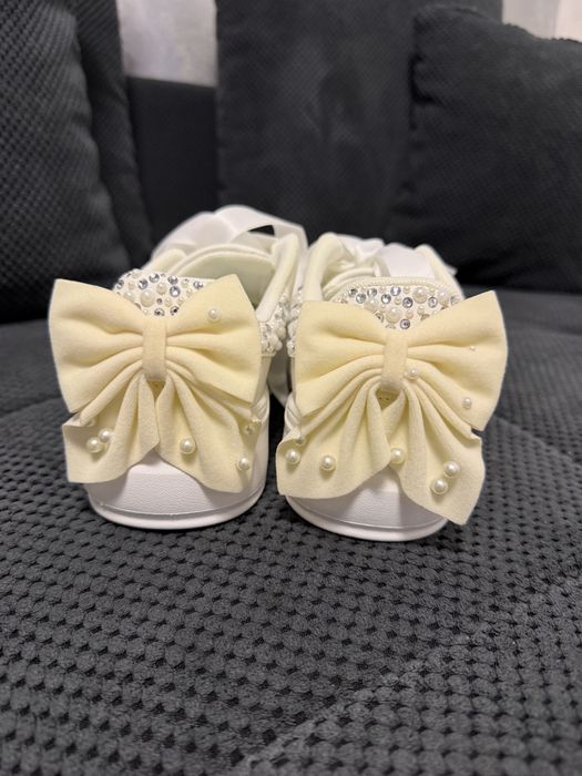 Adidași mireasa noi