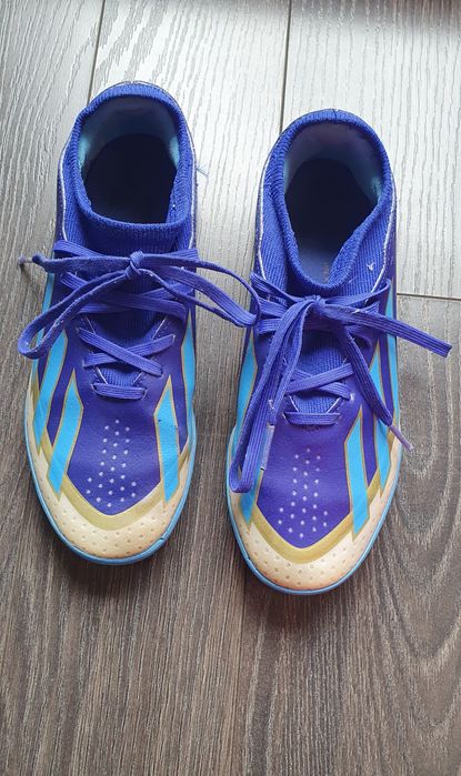 Детски футболни обувки