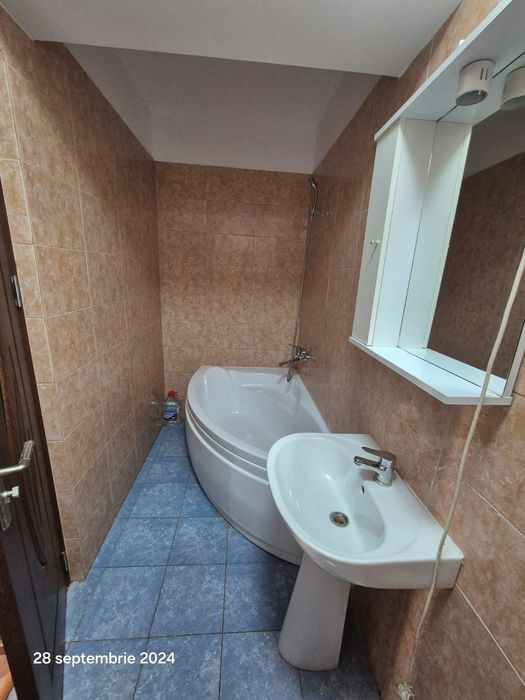 Agenție Exclusivitate închiriere apartament 2 camere decomandat nemobilat sun city