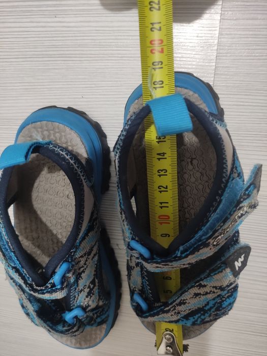 Детски сандали боти