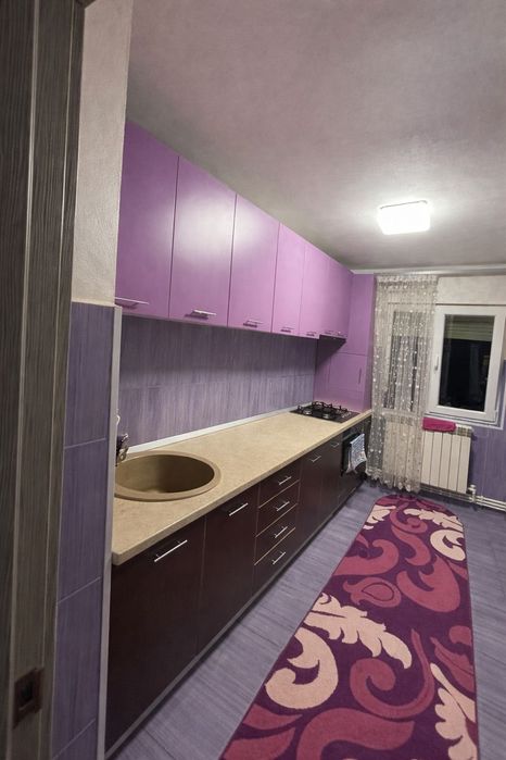 Vând mobila de bucătărie