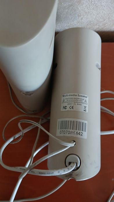 Тонколони за компютър и музикални аудио  техника.