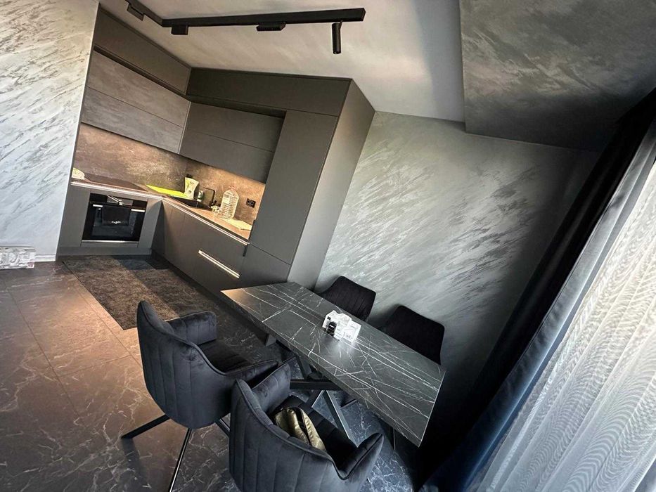 Продава се Двустаен апартамент в Пловдив, Център - 97 кв.м за 2062 €/кв.м - Снимка #10