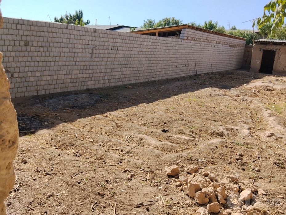 Mexnatda yer sotiladi zudlik bilan 3 sotik