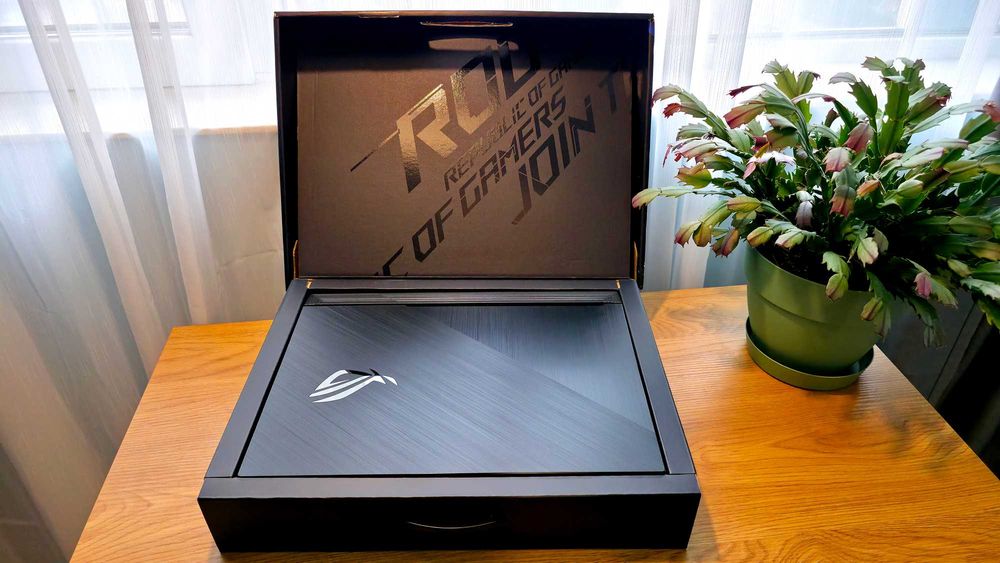 Гейминг лаптоп ASUS ROG Strix G731GU / 32GB RAM / 1TB SSD / 17.3" IPS/ 144Hz