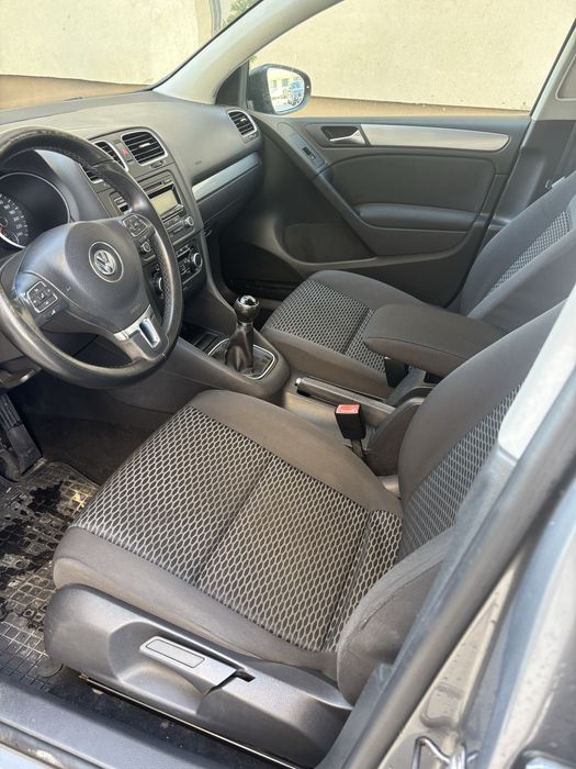 Volkswagen Golf VI