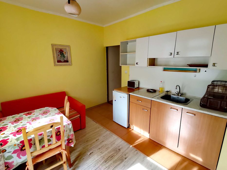 Дава се под наем Двустаен апартамент в Бургас, Братя Миладинови - 41 кв.м за 153 € - Снимка #3