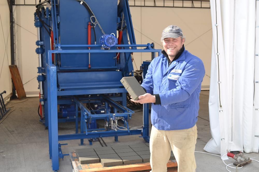 Presa/ Masina Speed 1200 - pavele, boltari, borduri beton-10%disocunt